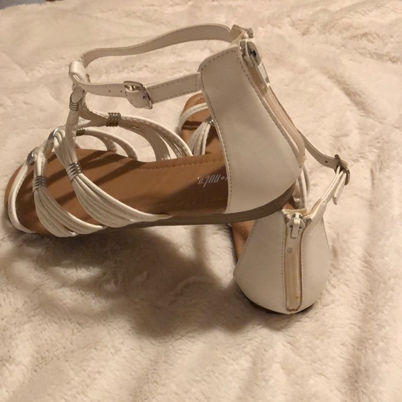 Sandler - Picture 2 of 5